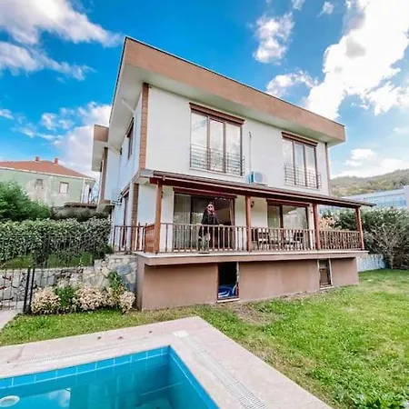 Bella Villa *